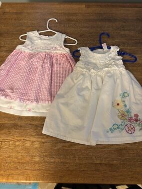 OshKosh Pink Gingham Dress & Youngland White Floral Embroidered Dress 18 & 24 M